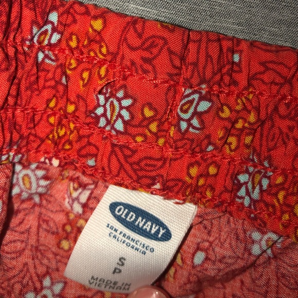 Old Navy Shorts - Picture 2 of 2